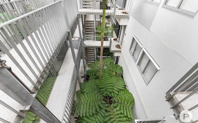 Miro Apartments
