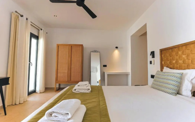 La Maltese Boutique Paros