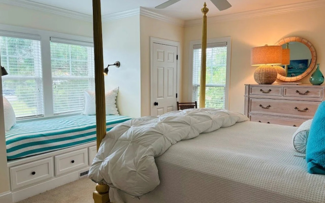 Gray Goose 5 Bedroom Home by RedAwning