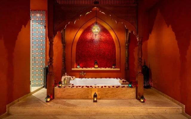 Mesés Shiraz Wellness Hotel Superior