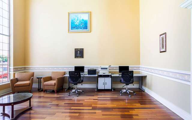 Quality Suites Lubbock Southwest