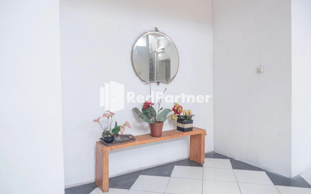 OYO 2669 Crown Residence