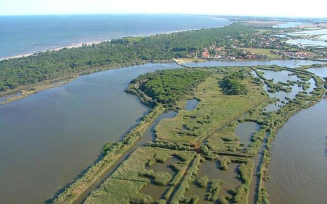 Cozy Flat in a Bright Residence-beahost