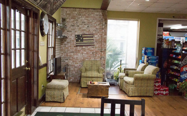 Cocomo Inn and Suites