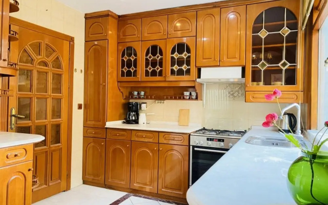 MISSAFIR Spacious Duplex Flat near Bagdat Street