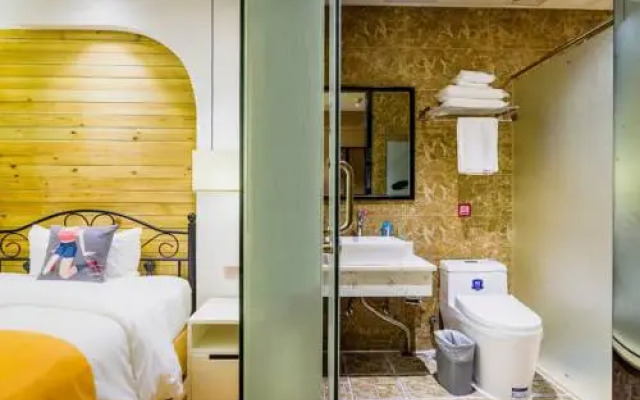 Pai Hotel (Harbin North Station University City Poseidon water world store)