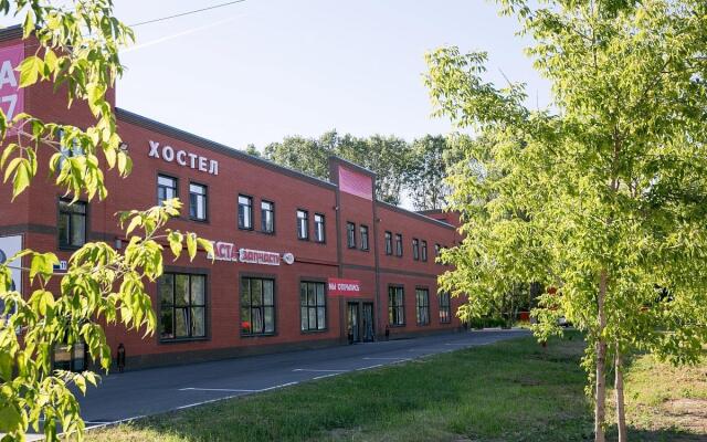 PRO100HOSTEL.76 (Про100Хостел.76)