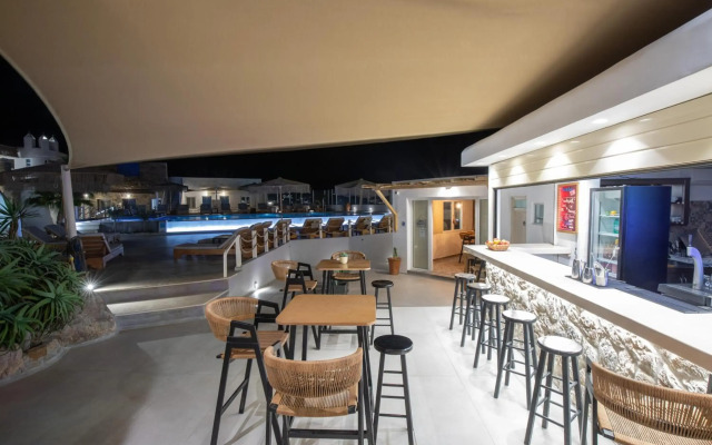 Alexandros Mykonos
