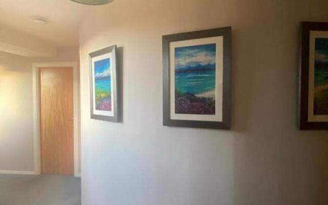 Harbour View & Beach 50m from doorstep!