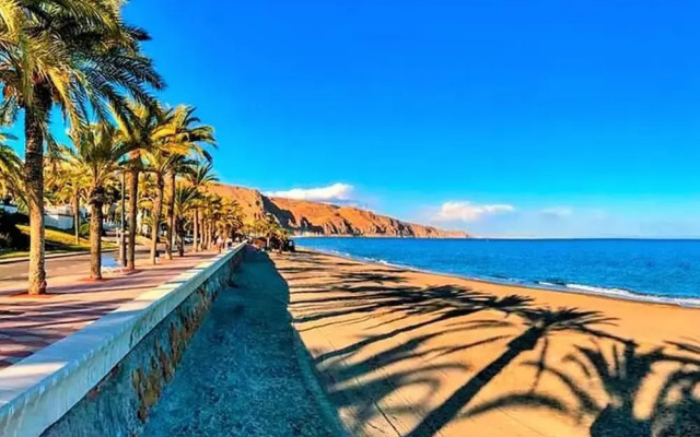 Belvilla by OYO Pelacanos Beach