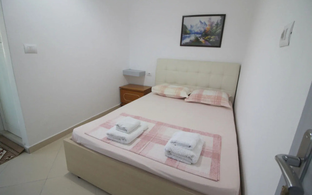 Andy Apartments