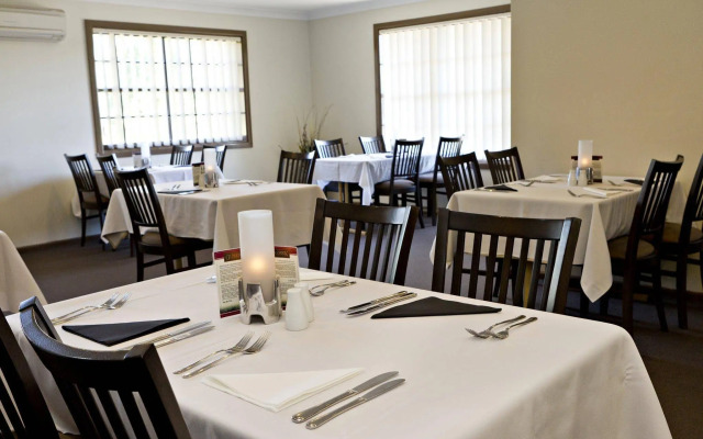 Hilltops Retreat Motor Inn