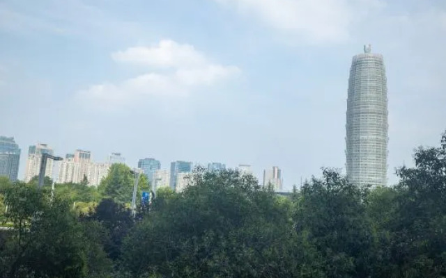Yue Hotel (Zhengzhou CBD Convention and Exhibition Center)