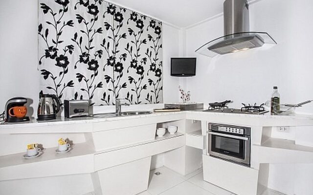 Pratumnak Point Villa