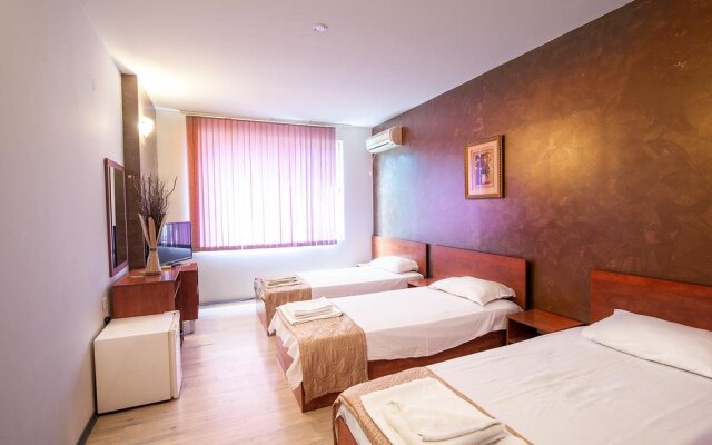 Hotel Zara Rooms