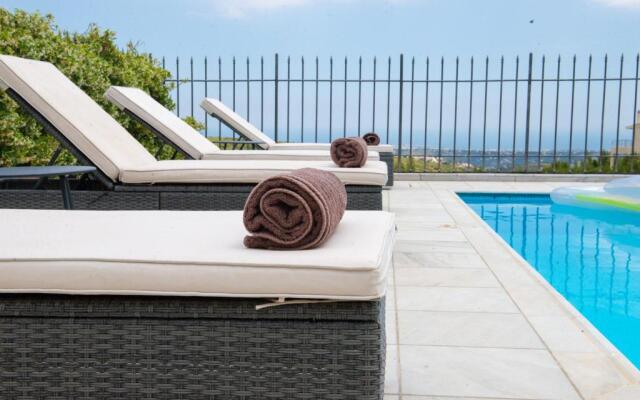 Villa Olympia VIP