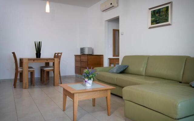 Apartments Vela Sollis