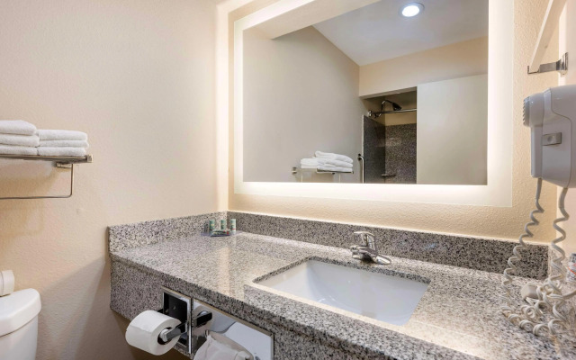 Best Western Post Inn