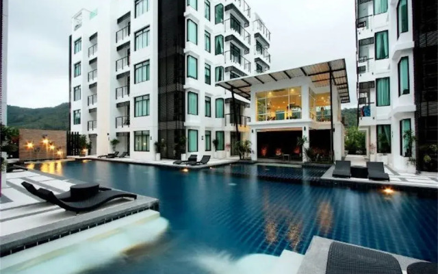 Kamala Regent 3 bedrooms apartment with rooftop pool