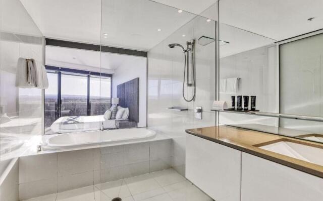 Cavill Avenue Private Apartments