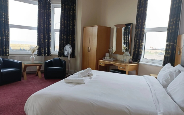 The Palm Court Hotel