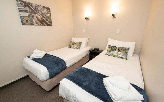 Cranford Oak Motel – Guest Rooms – Christchurch