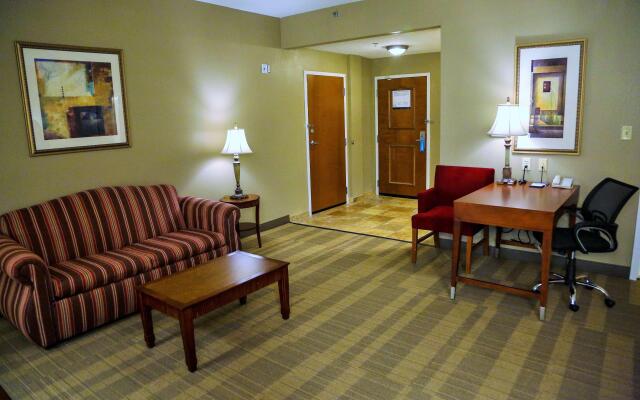 Hampton Inn & Suites McComb