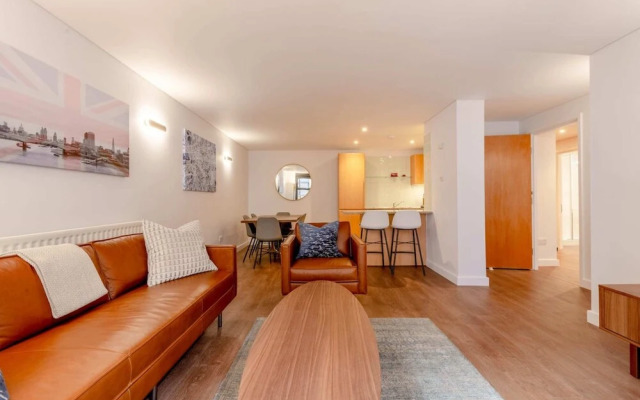 Modern And Spacious 2 Bedroom in Central London