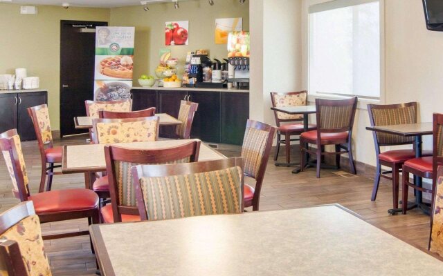 Quality Inn & Suites Portland Airport