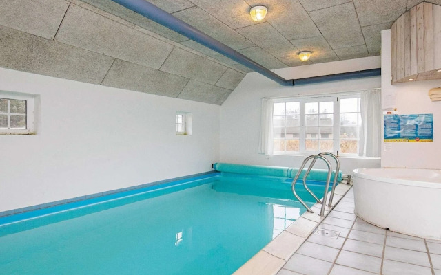 10 Person Holiday Home in Ulfborg-by Traum