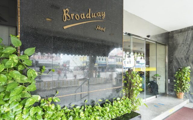 L Hotel @ Broadway