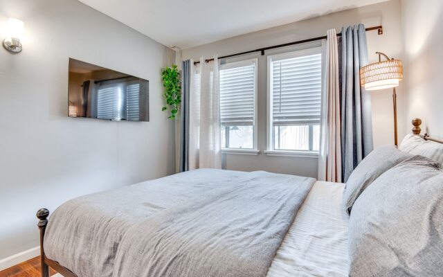 Centrally Located Burbank Duplex Near Hollywood!