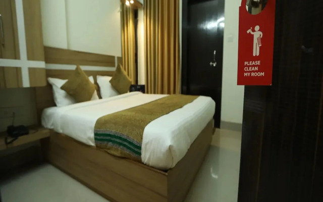 Hotel Queen by OYO Rooms