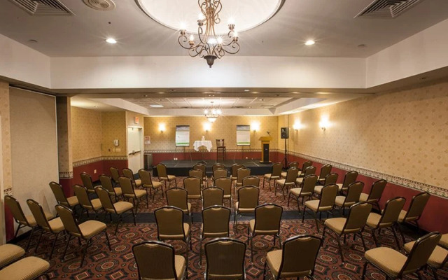 Holiday Inn LaGuardia Airport