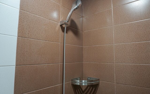 Minimalist And Comfy Puri Orchard Studio Apartment