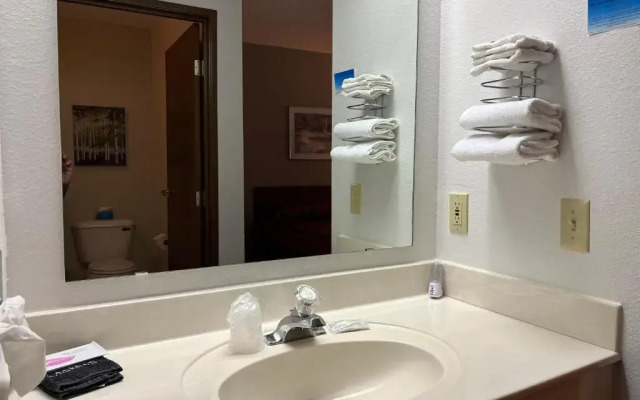 Boulder Bear Motor Lodge