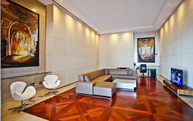 One Broadway Luxury Suites Downtown