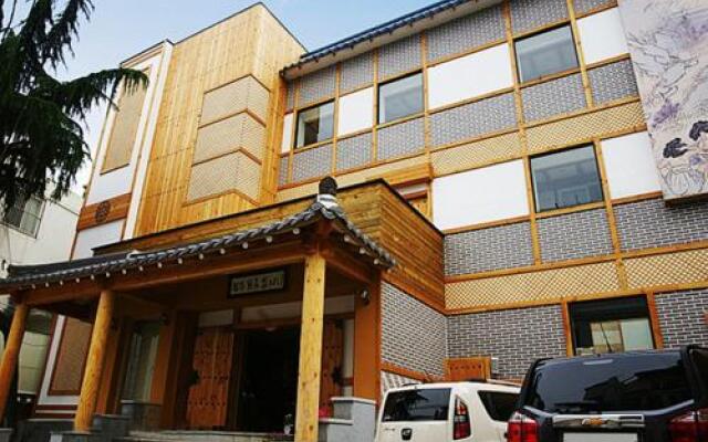 Hanok Hotel