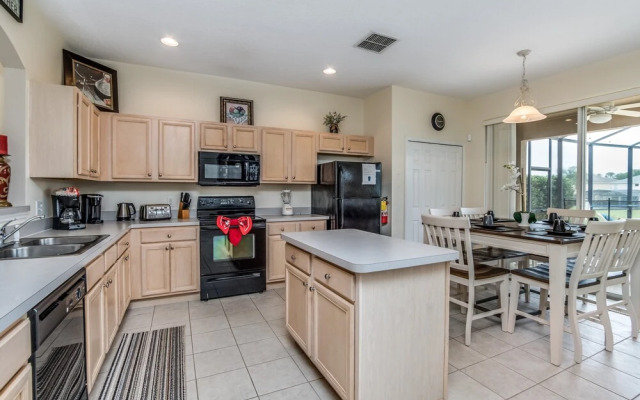 2615 Emerald Island