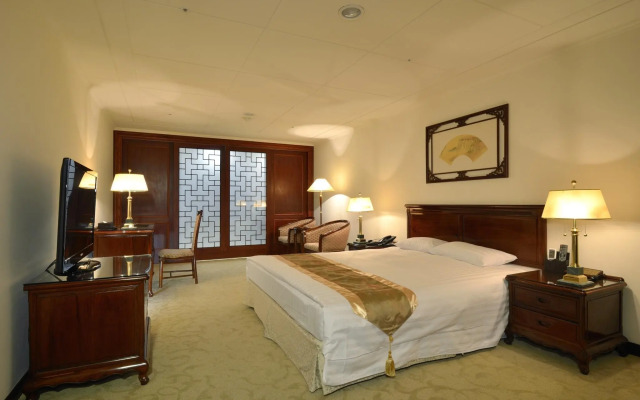 King's Paradise Hotel
