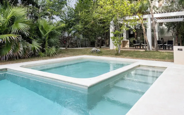 Modern Apt Tulum with 2 BDR Gym & Pool