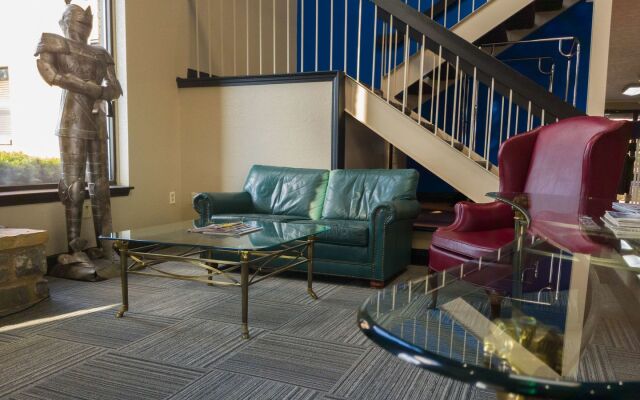 Red Roof Inn & Suites Lexington - Hamburg