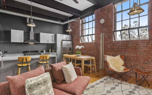 BOUTIQUE STAYS - Loft on Rose