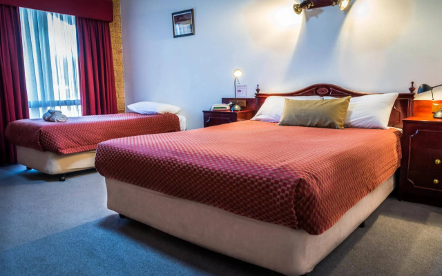 Narrandera Club Motor Inn