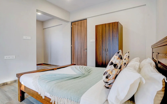 Elivaas Irene Jade 3BHK Pvt Pool Garden with Balconies
