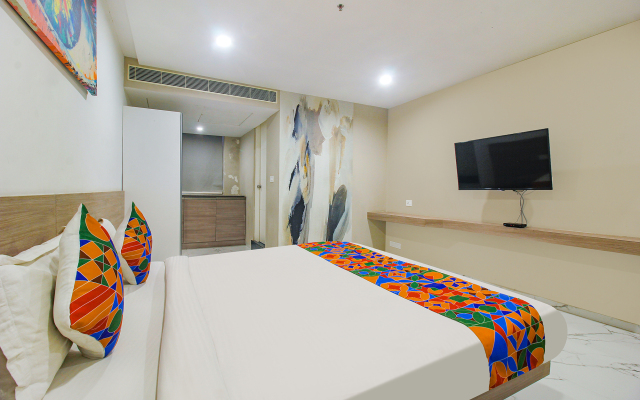 Fabhotel Ssr Fern Suites