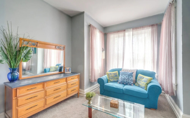 Historic Georgetown Townhome: Walkable Location!