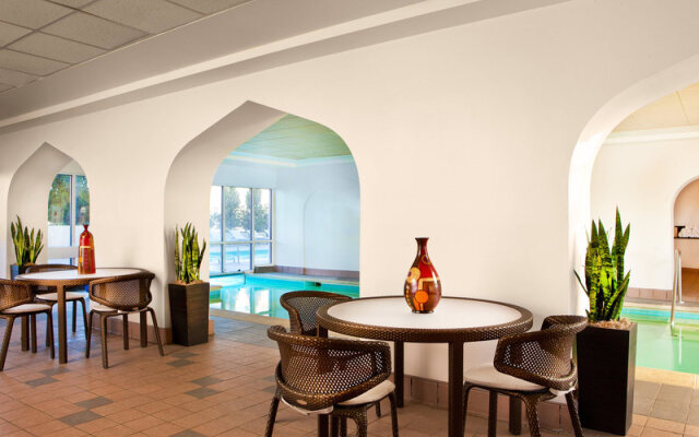 Hilton Kansas City Country Club Plaza