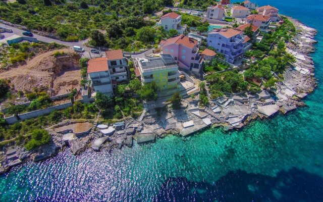 Apartments Maja