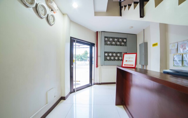 RedDoorz near Angeles University Foundation